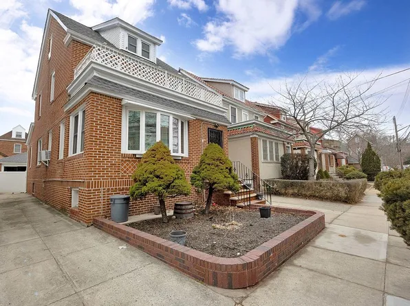 6324 84th Pl, Middle Village, NY 11379
