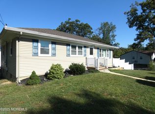 352 Surf Ave, Beachwood, NJ 08722