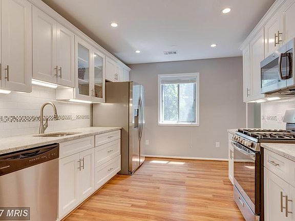 5th image of 5114 Dahlgreen Pl