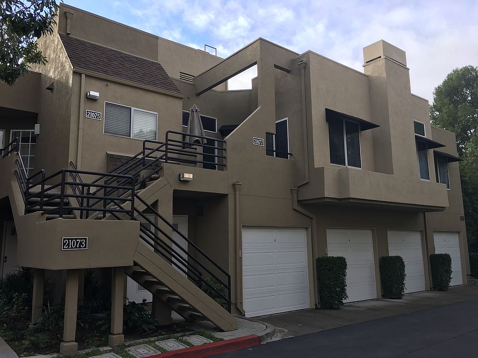 FRONT OF CONDO