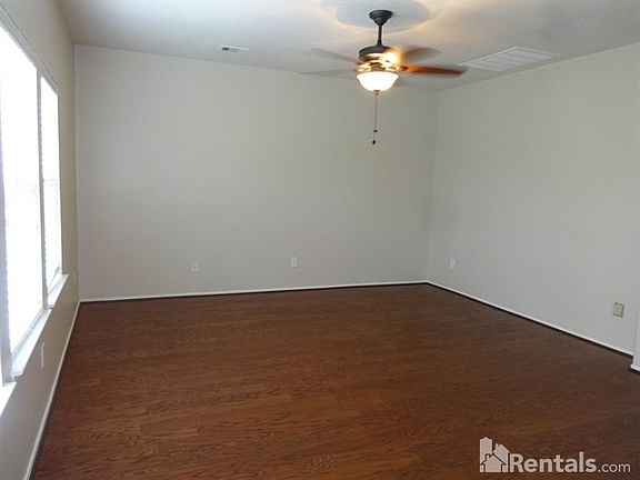 5th image of 2510 Winged Dove Dr