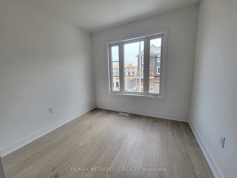 13 Hay Ln — Photo 22