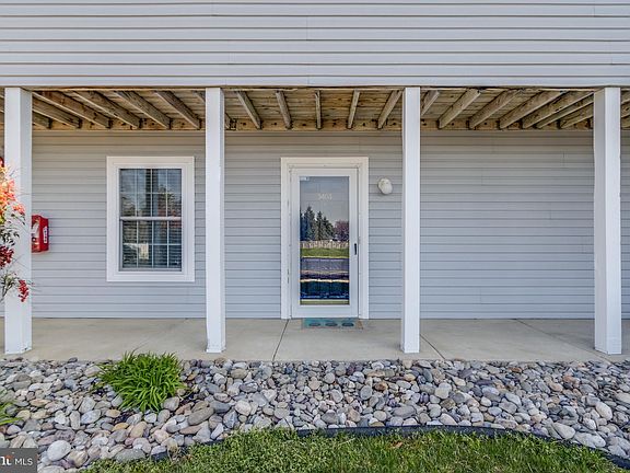 3rd image of 3400 Sanibel Cir Unit 3404