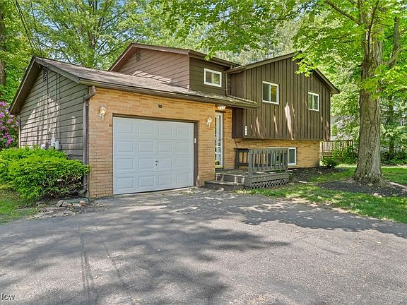 2nd image of 893 Eileen Dr