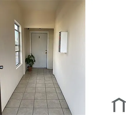 3661 S Normandie Ave #2
