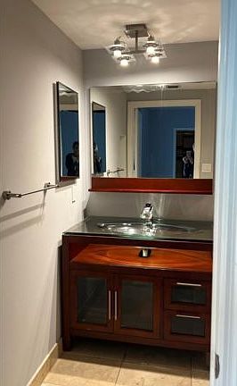 5th image of 100 N Federal Hwy APT 1025