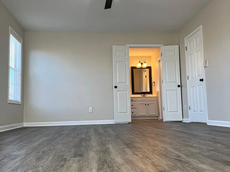 7707 Wyndham Cir — Photo 29
