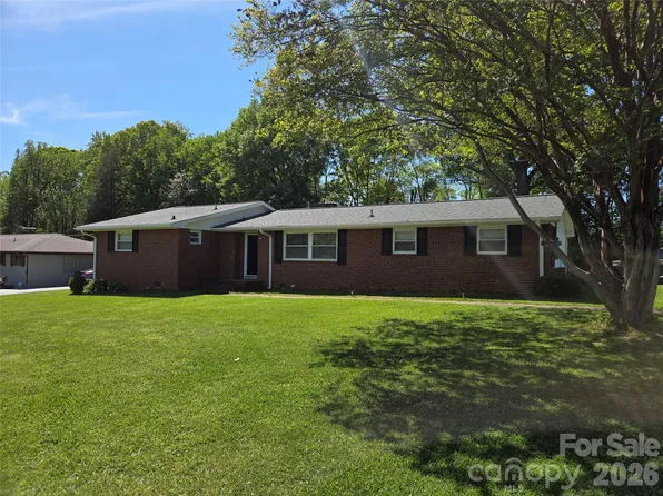 7222 Melody Ln, Charlotte, NC 28214