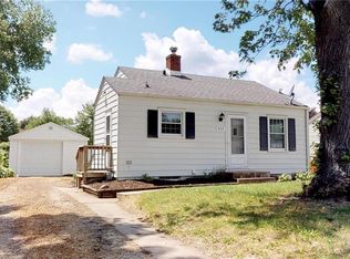 4124 Cambridge St, Des Moines, IA 50313