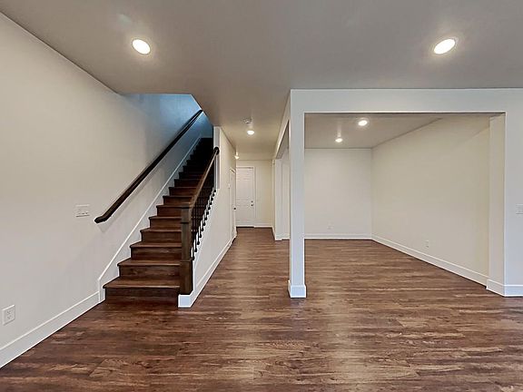 2nd image of 29214 Avenue Court Dr