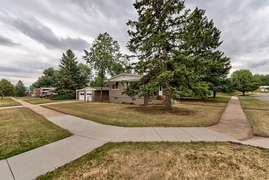 4633 Capitol St — Photo 3