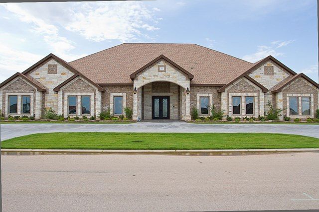 1st image of 41 Royal Manor Dr