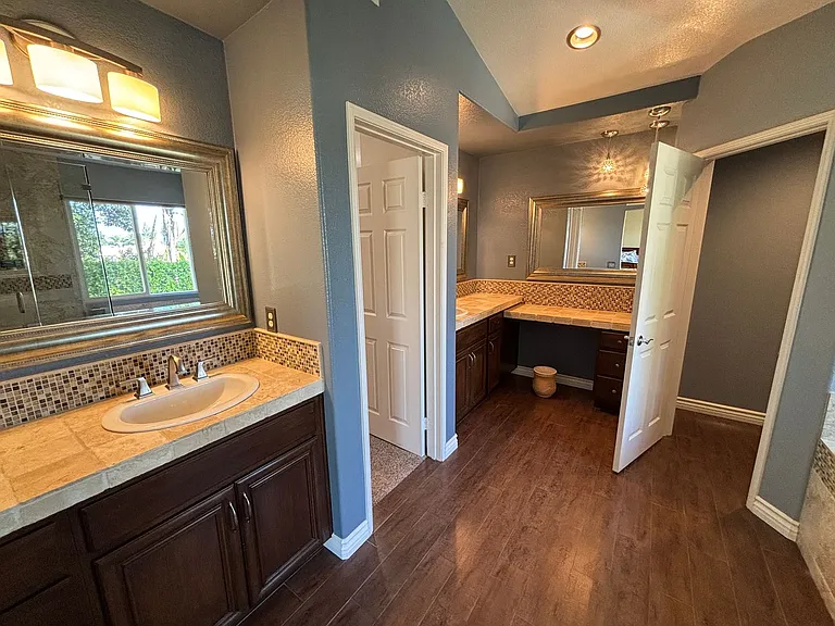 1163 Via Vista Dr — Photo 29