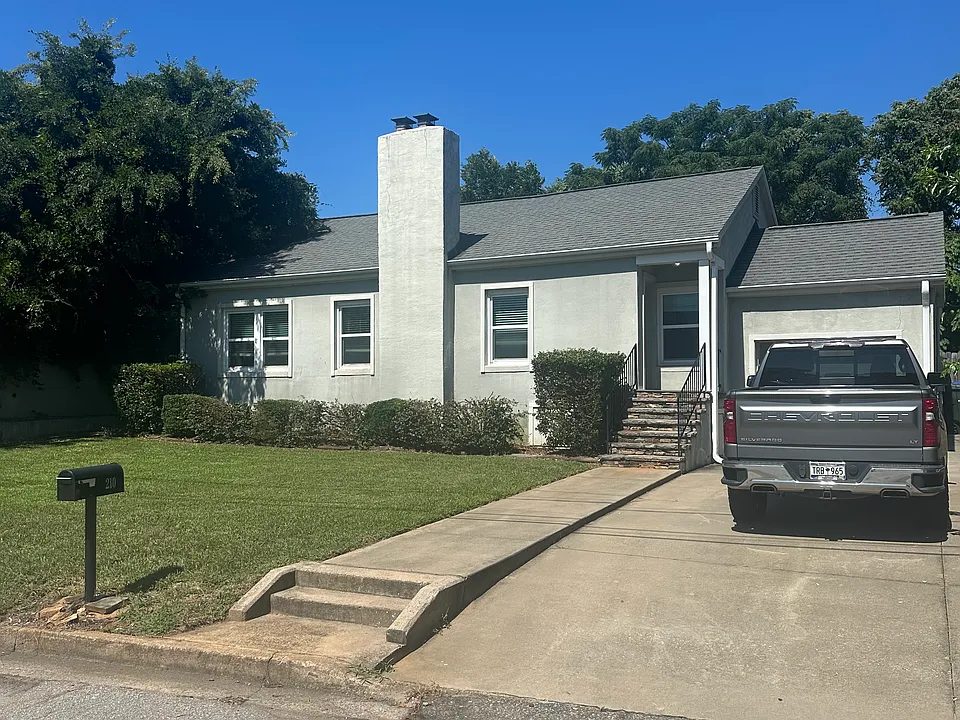 210 Eastlan Dr