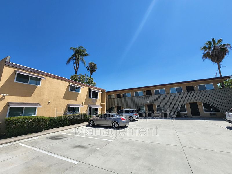 4879 Parks Ave APT 6 La Mesa CA 91942 Zillow