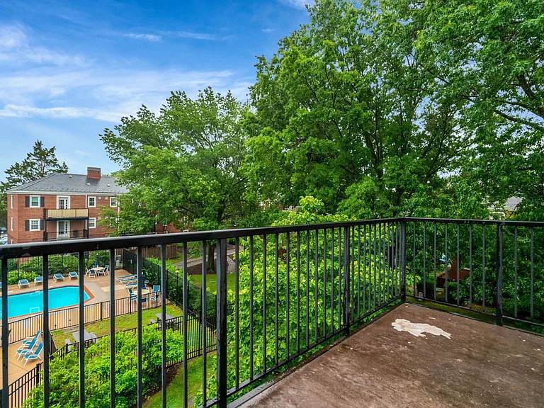 2873 S Buchanan St #C2 — Photo 9