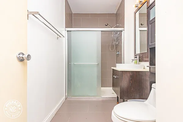 Rented by MySpaceNYC | media 67