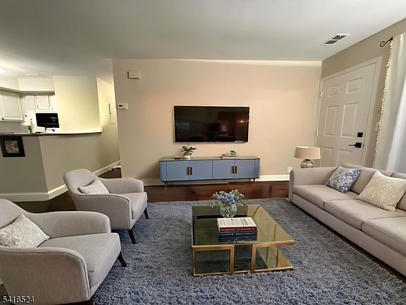 5th image of 29 Tansy Court