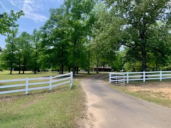 9864 Highway 98 E, Smithdale, MS 39664
