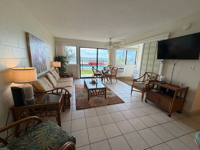 280 Hauoli St #A6 — Photo 1