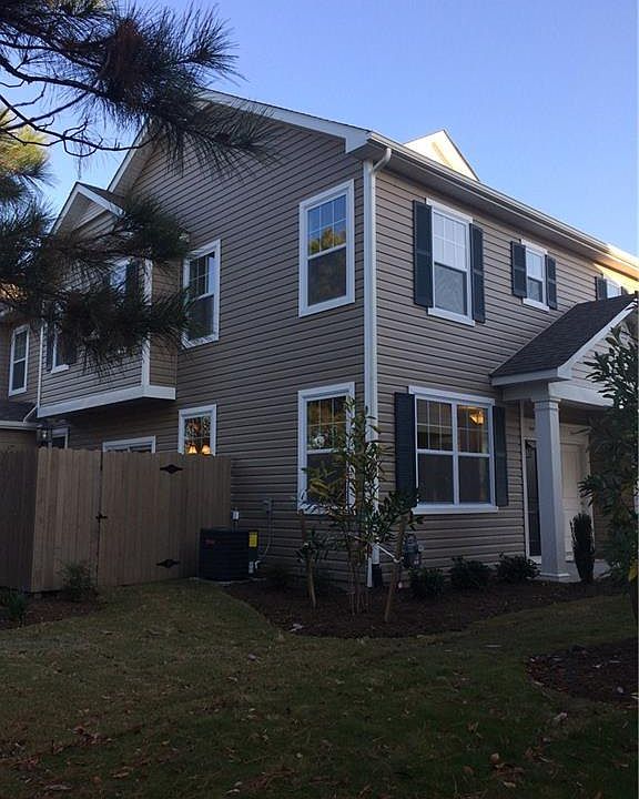 1st image of 4028 Clarendon Way