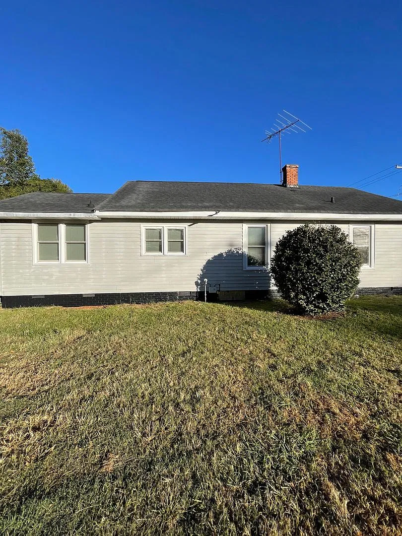 Charming 3-Bedroom Home with Large Yard & Classic Character — Photo 3