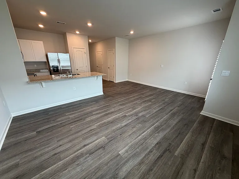 9 Silverbell Ln — Photo 5