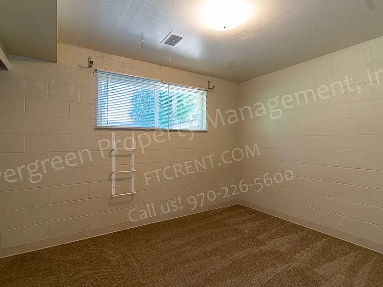 1916 Larkspur Dr — Photo 24