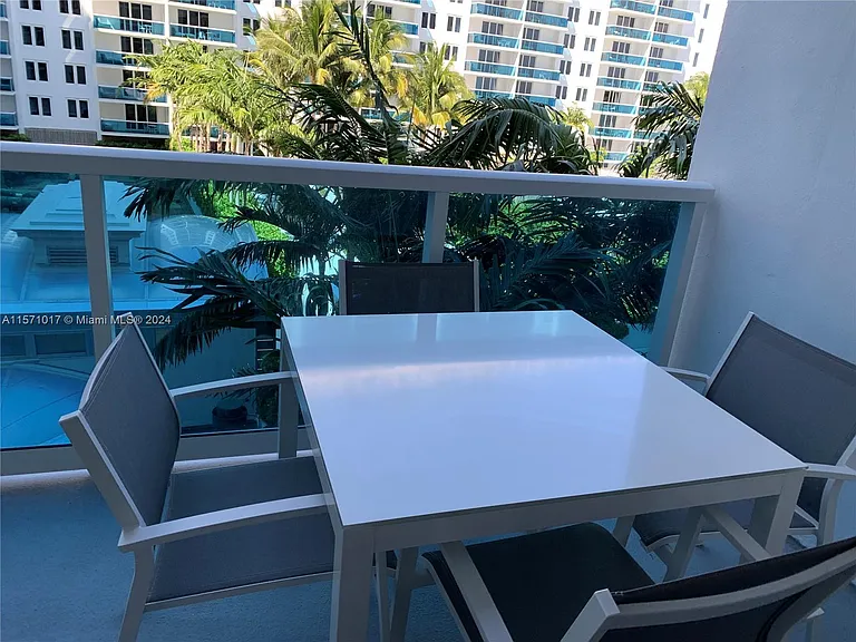 2301 Collins Ave #619 — Photo 12