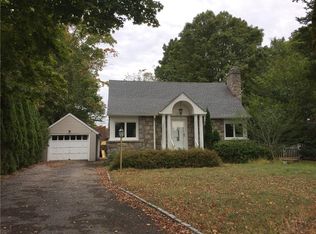 512 Westlake Dr, Valhalla, NY 10595