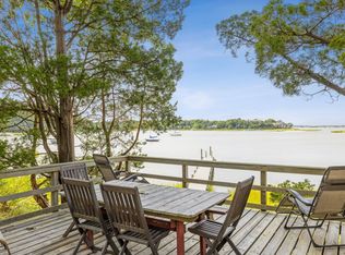 9 Red Creek Park, Hampton Bays, NY 11946