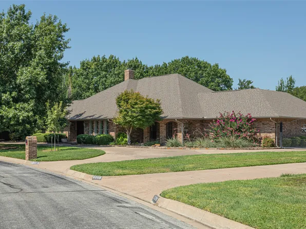 6812 Riverdale Dr, Fort Worth, TX 76132
