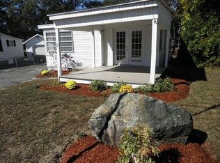 3 Columbia St, Wareham, MA 02571