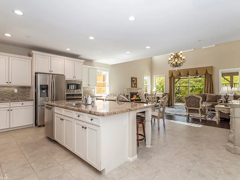 28629 Farrier Dr — Photo 11