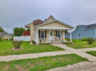 315 E 10th St, Brookville, IN 47012