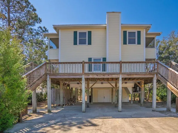 2710 Laroche St, Edisto Island, SC 29438