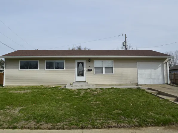 31 Fairlane Dr, Mooresville, IN 46158