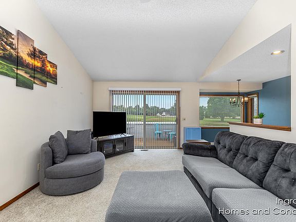 4th image of 1137 Fairfield Dr