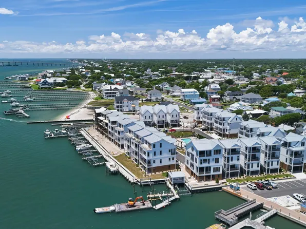 120 Bask Street #19, Morehead City, NC 28557