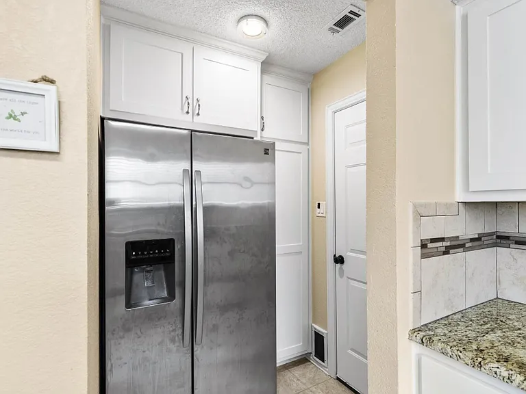 1109 Tobie Layne St — Photo 12