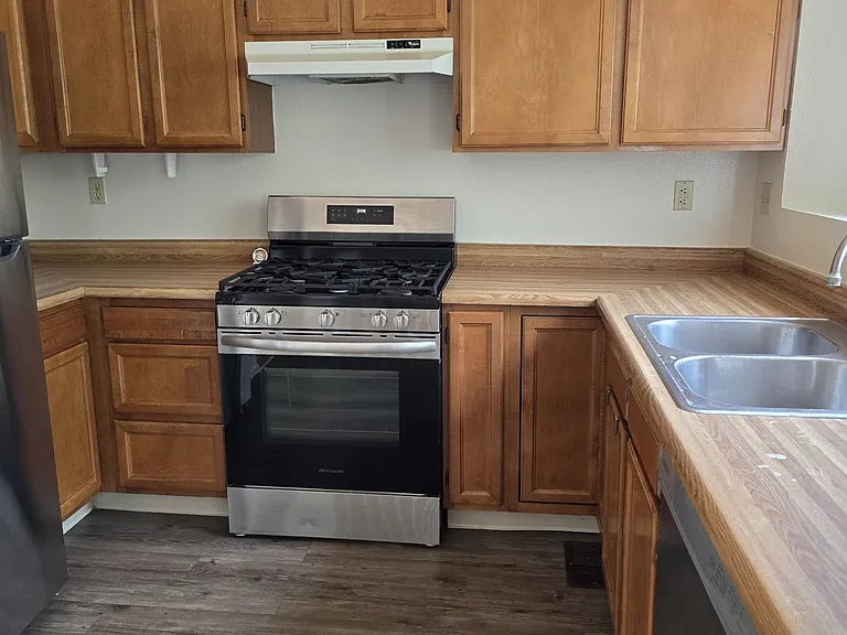 763 Homestead Dr — Photo 10