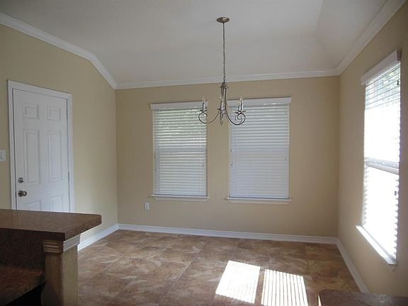 5th image of 4209 Davenport St