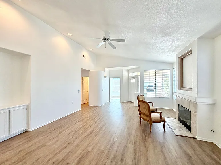 26805 China Dr — Photo 7
