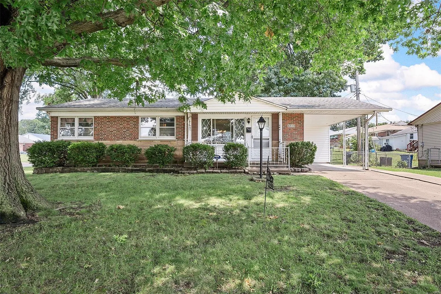 4313 Big Chief Dr photo 1