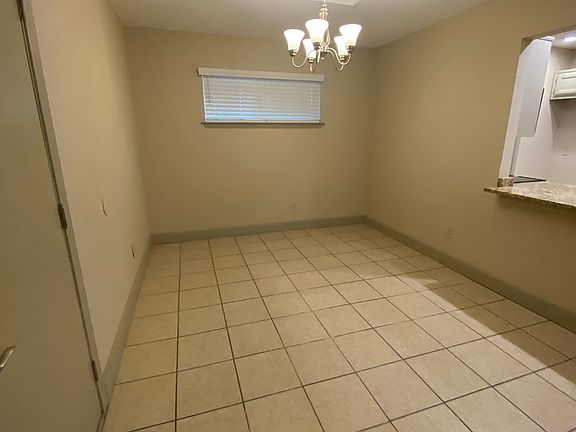 4th image of 8684 California Dr