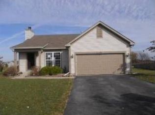 105 Fayette Ct, Minooka, IL 60447