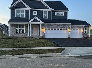 5589 Scotch Woods Dr, Grove City, OH 43123