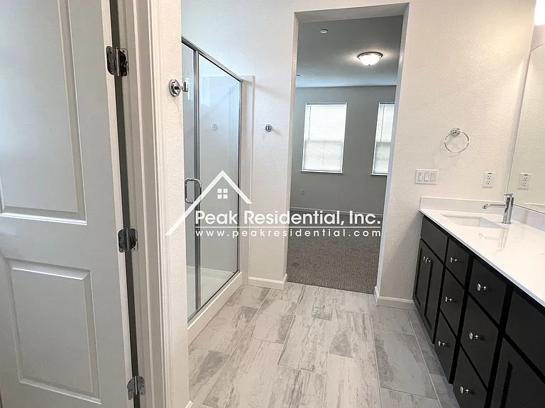 2943 Toulouse Walk — Photo 24