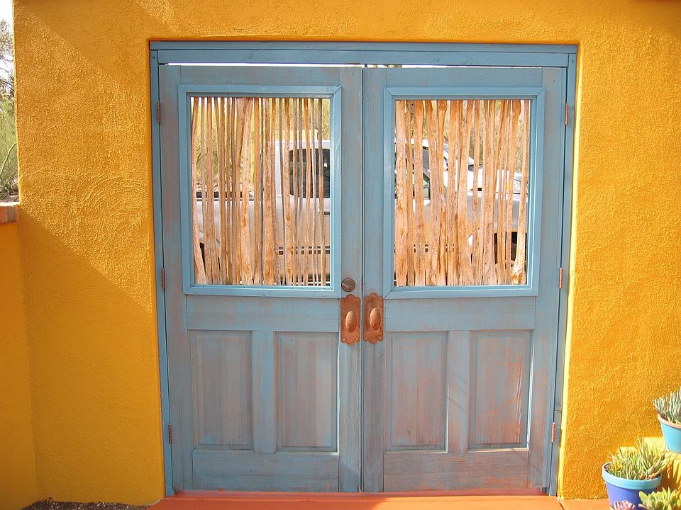 Courtyard Entranceway