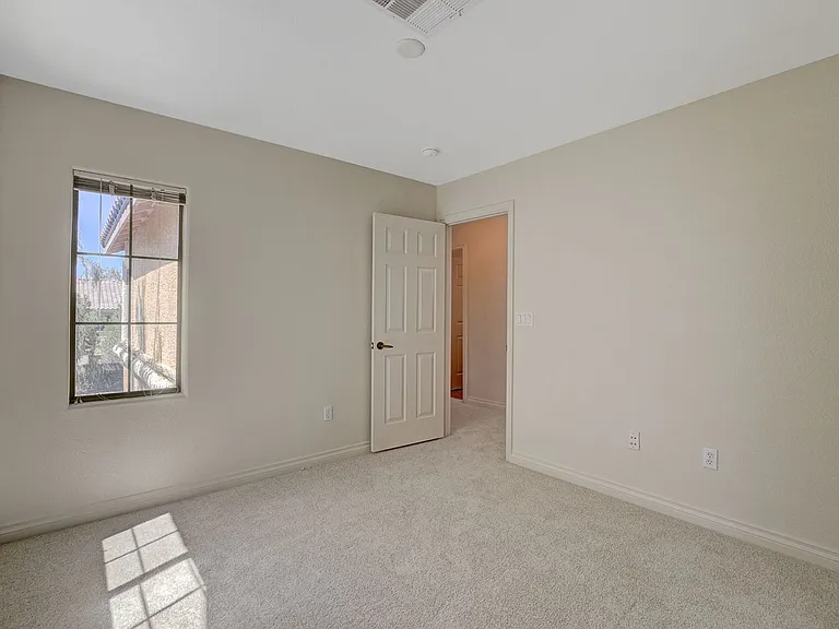 10649 Tuckermans Ave — Photo 36